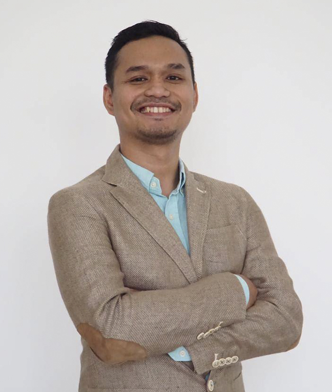 Dr. Reiza Pratama